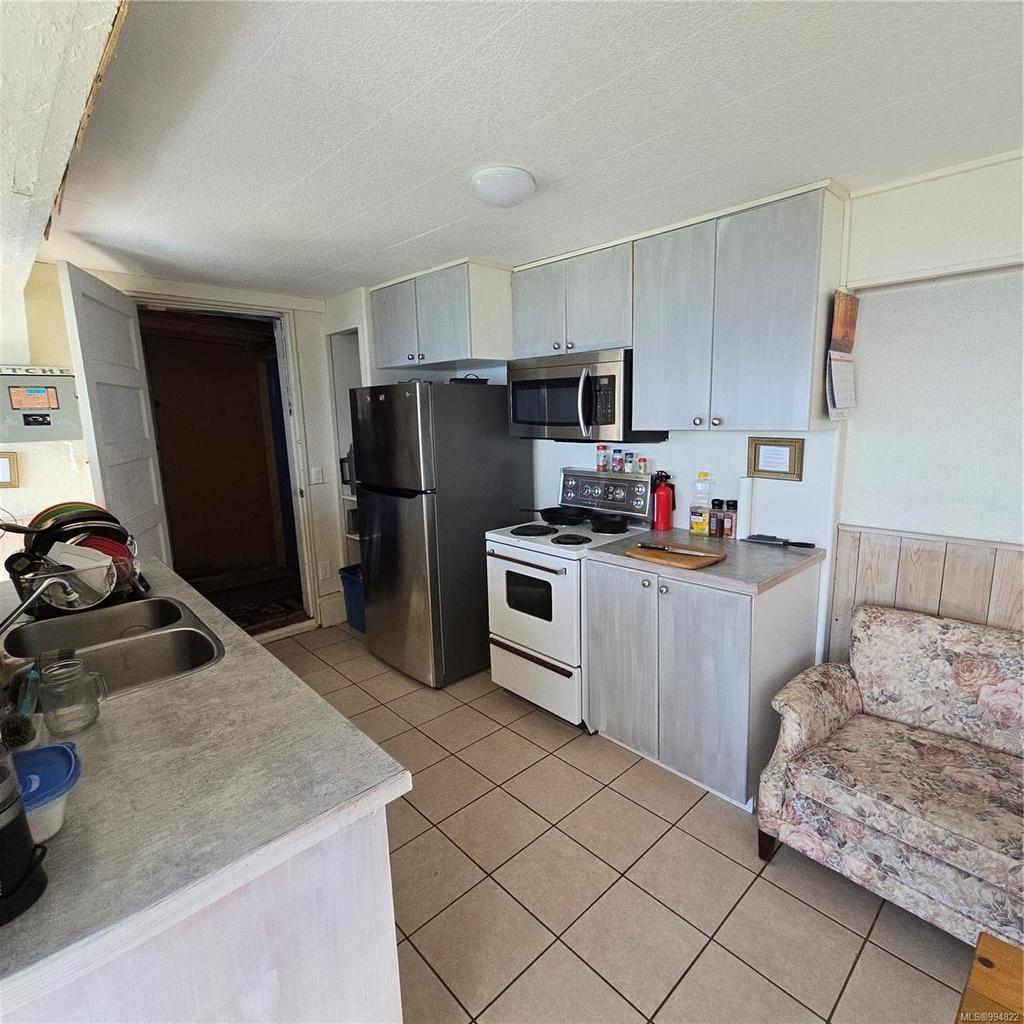 220 1St St, Sointula, BC