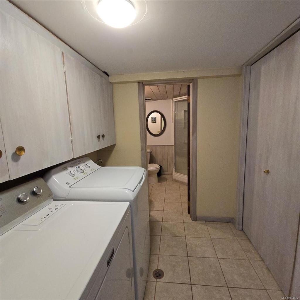 220 1St St, Sointula, BC