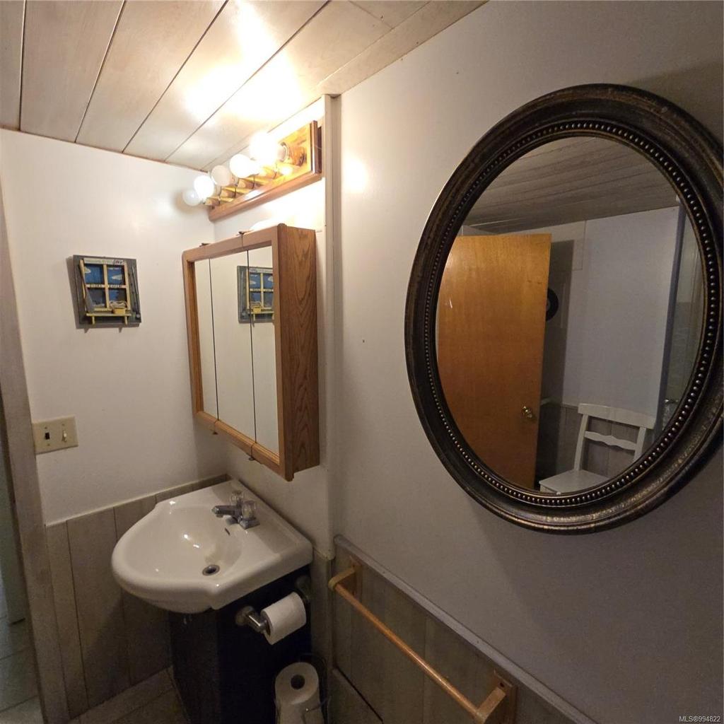 220 1St St, Sointula, BC