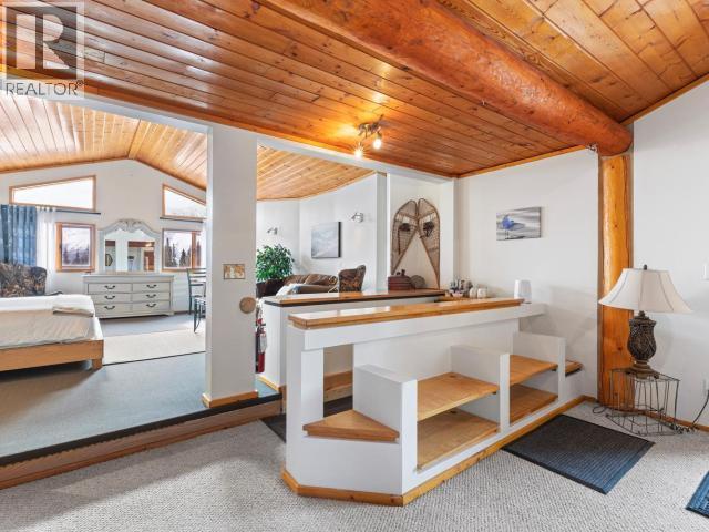 103084 Alaska Highway, Haines Junction, YT - Indoor