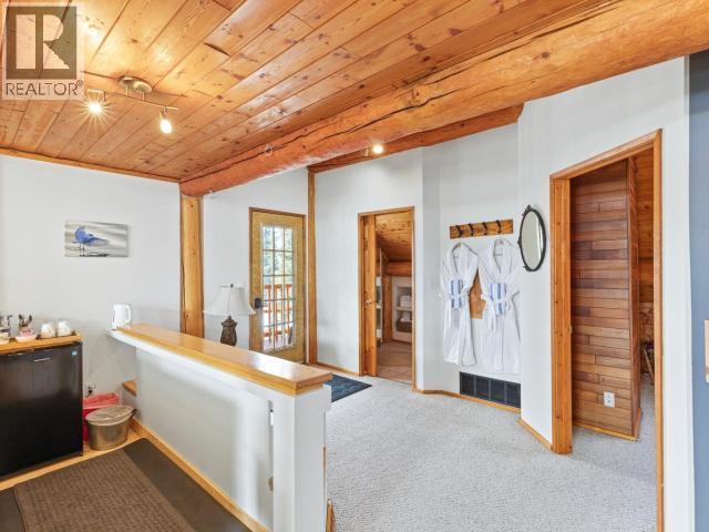 103084 Alaska Highway, Haines Junction, YT