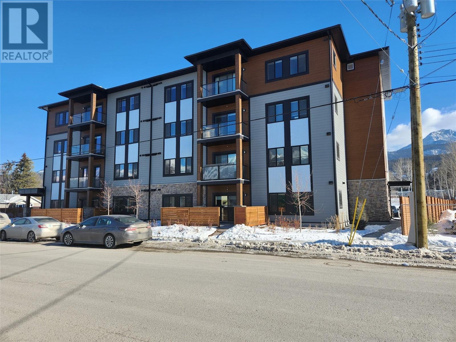 1200 11 Avenue Unit# 201, Golden, BC - Outdoor With Facade