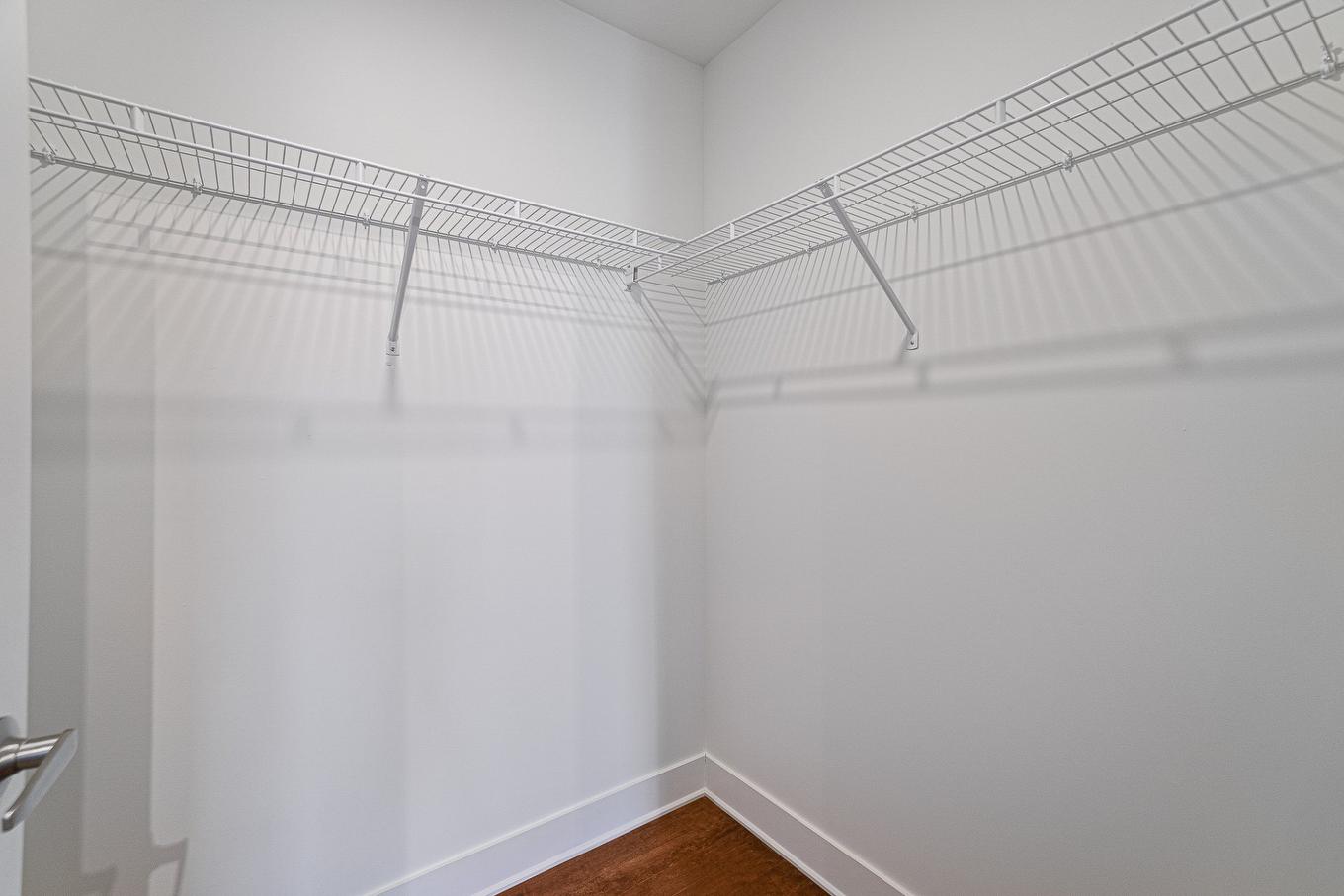 Ph402-373 Rue Des Seigneurs, Montréal (Le Sud-Ouest), QC - Indoor With Storage