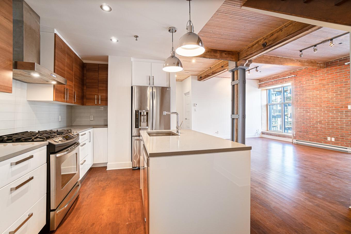 Cuisine - Ph402-373 Rue Des Seigneurs, Montréal (Le Sud-Ouest), QC - Indoor Photo Showing Kitchen With Upgraded Kitchen