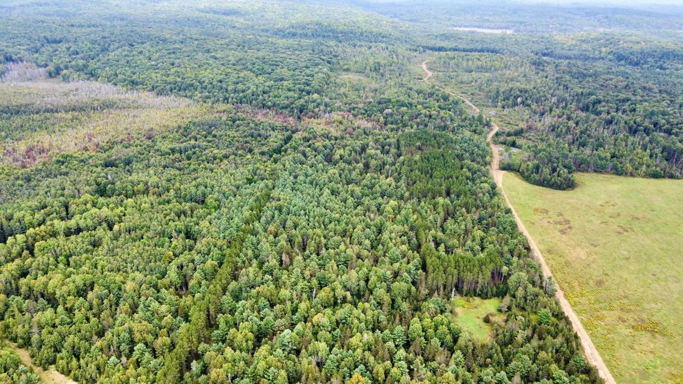 Frontage - 13E Concession, Clarendon, QC