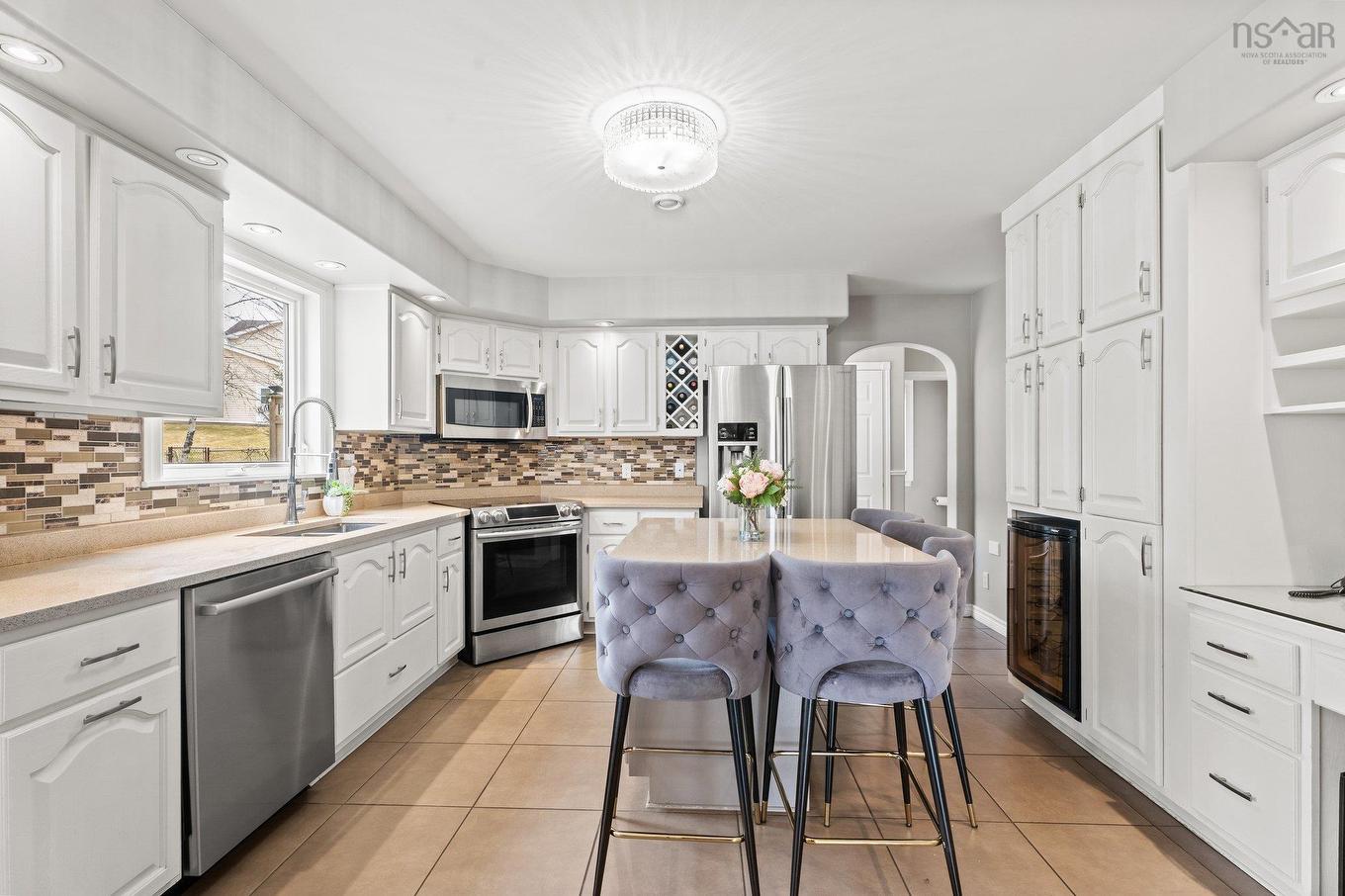 17 Pineview Crescent, Stellarton, NS