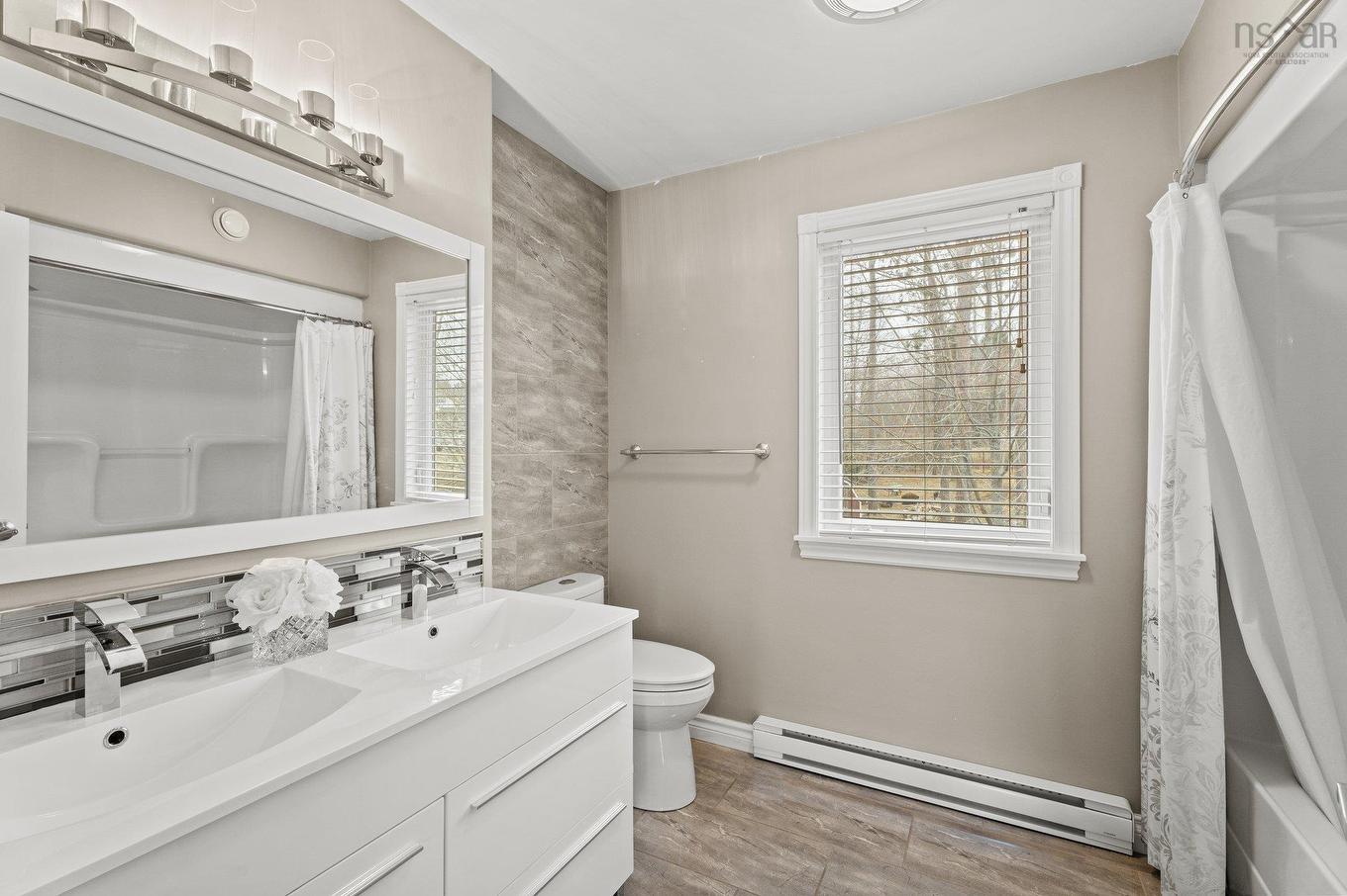 17 Pineview Crescent, Stellarton, NS