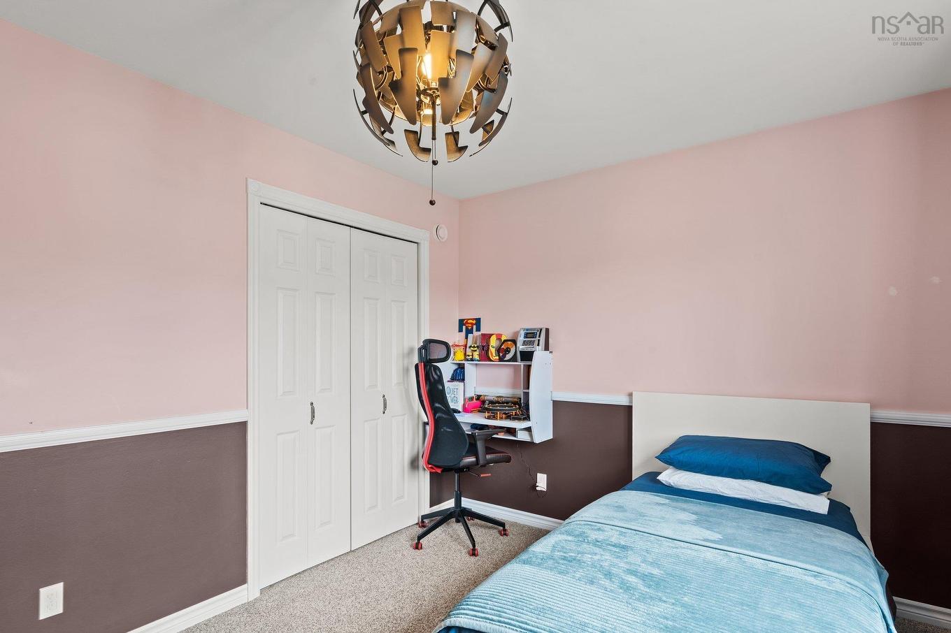 17 Pineview Crescent, Stellarton, NS