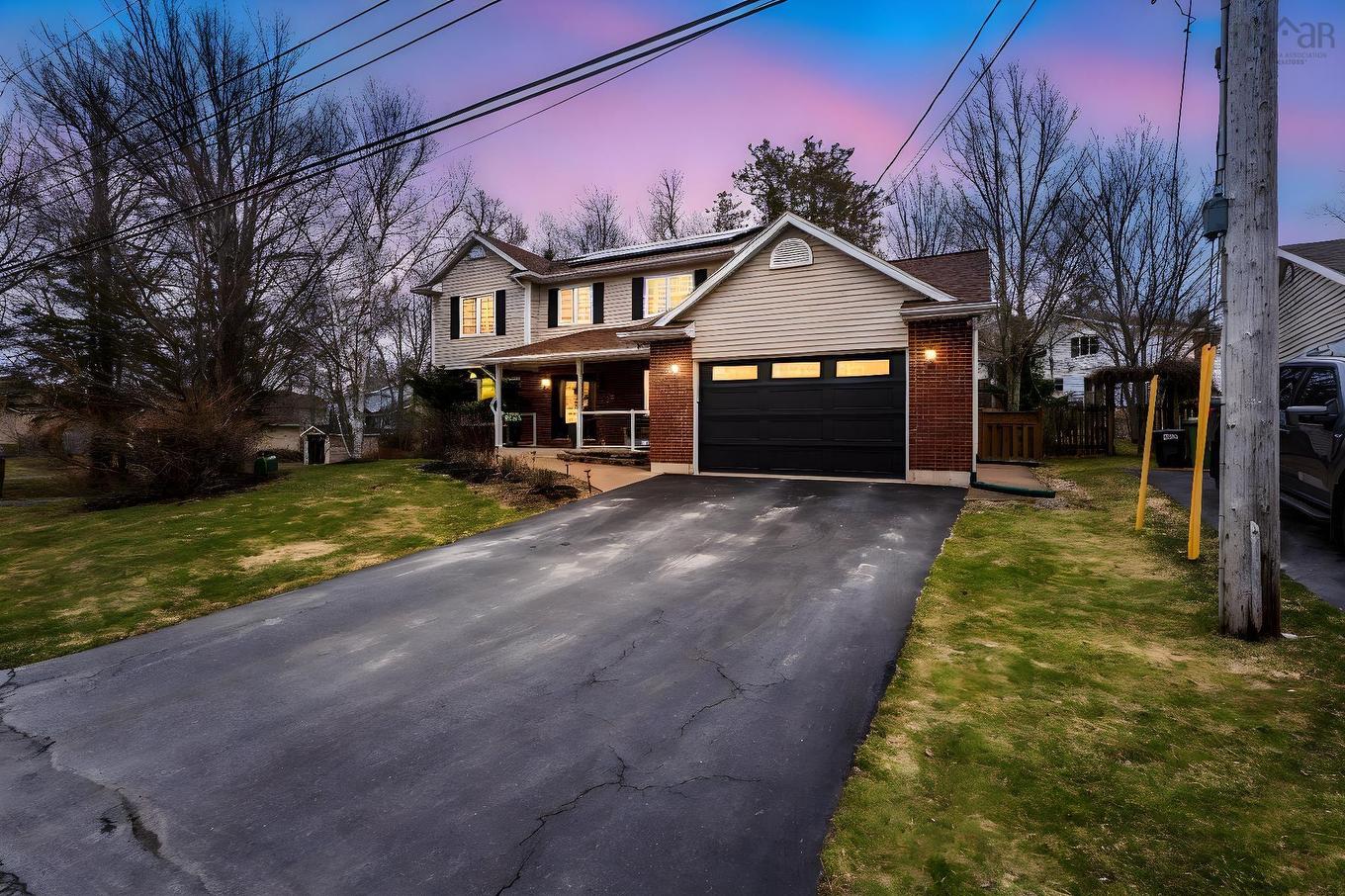 17 Pineview Crescent, Stellarton, NS