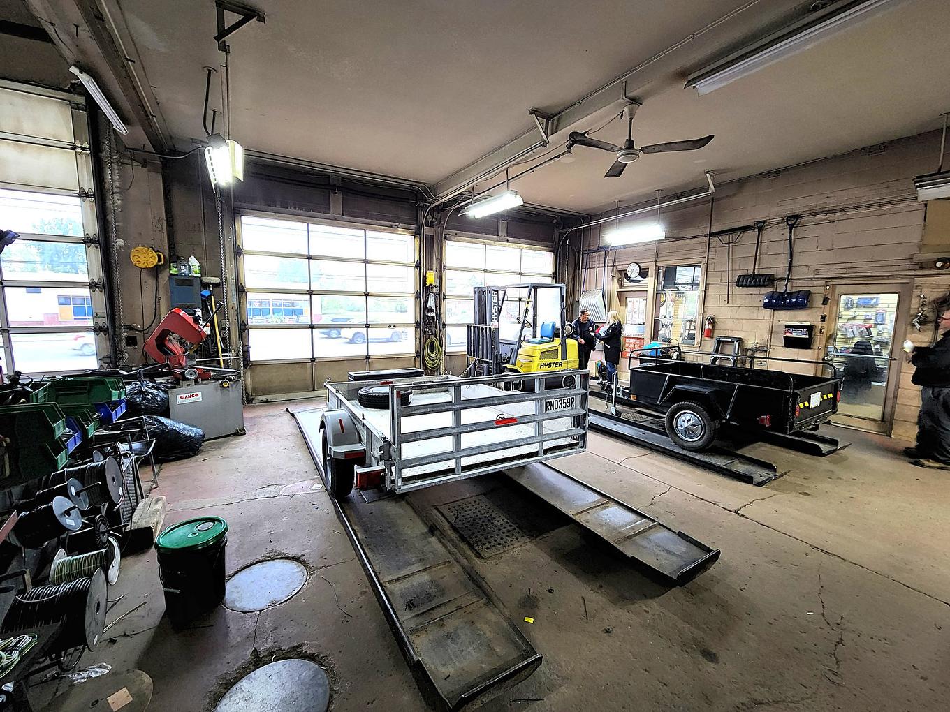 Garage - 4973 - 4975 Boul. Des Laurentides, Laval (Auteuil), QC - Indoor Photo Showing Garage