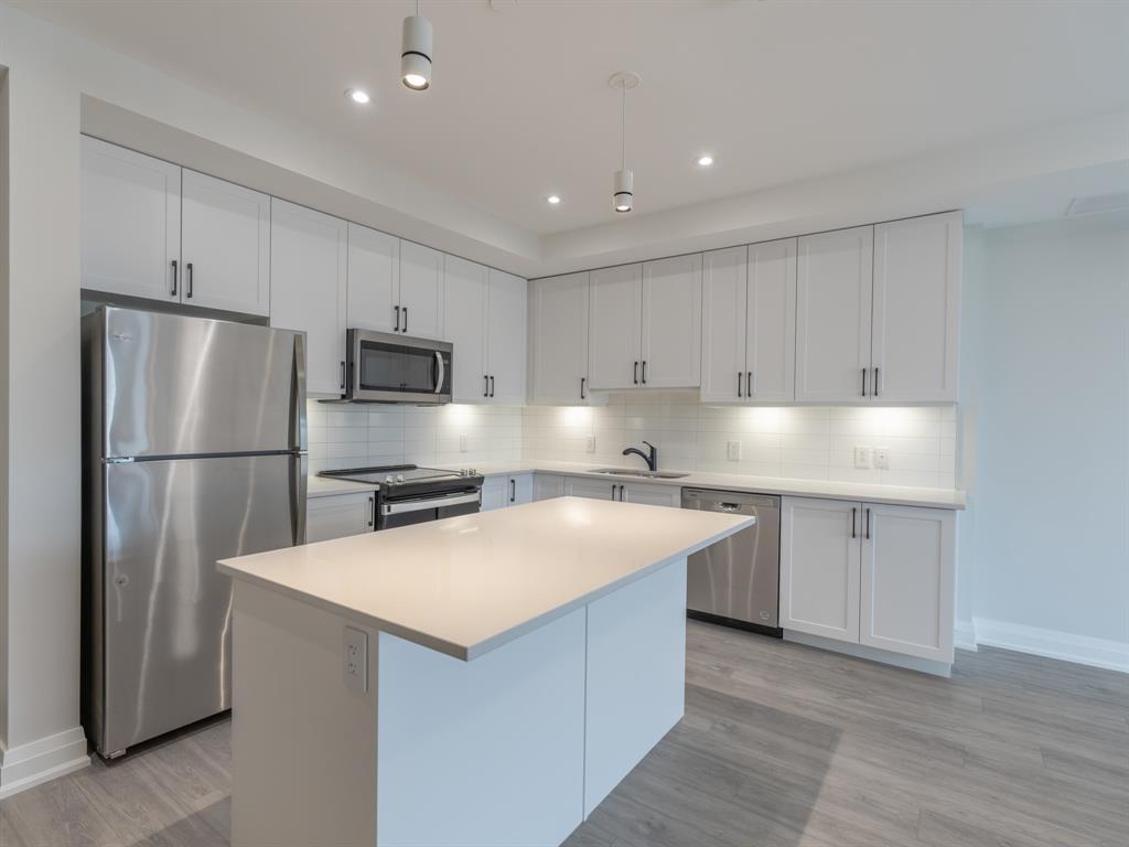 508-1540 Venetian Boulevard, Point Edward, ON