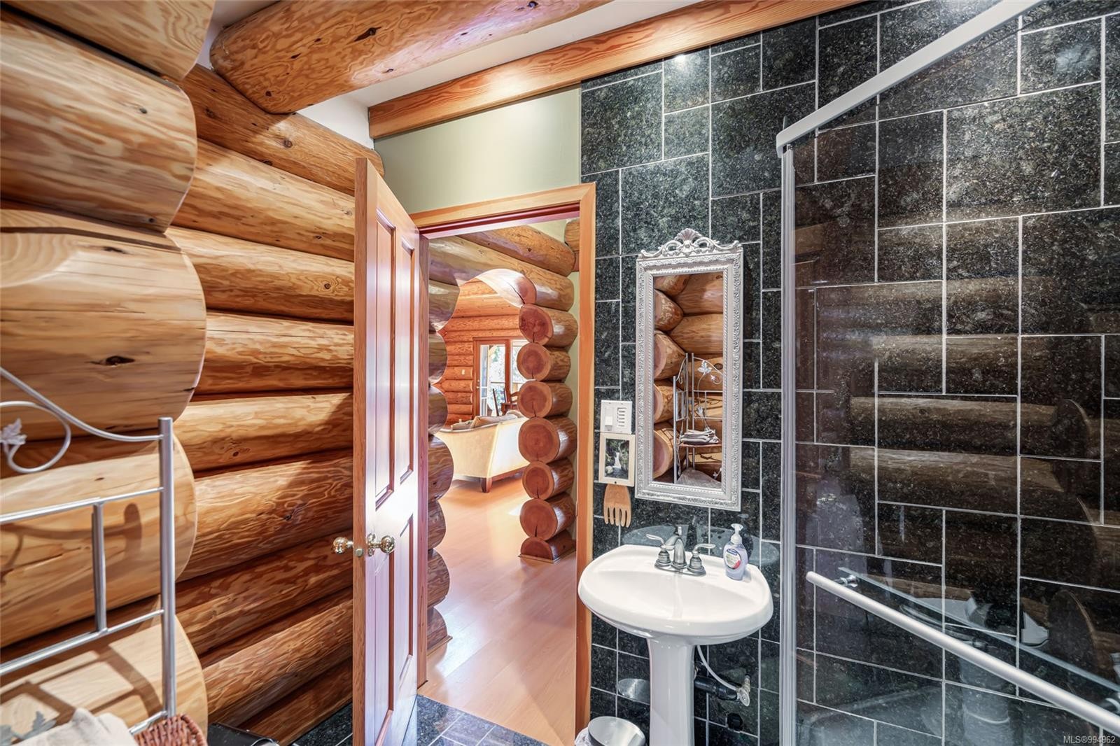 8412 Bloedel Dr, Port Alberni, BC