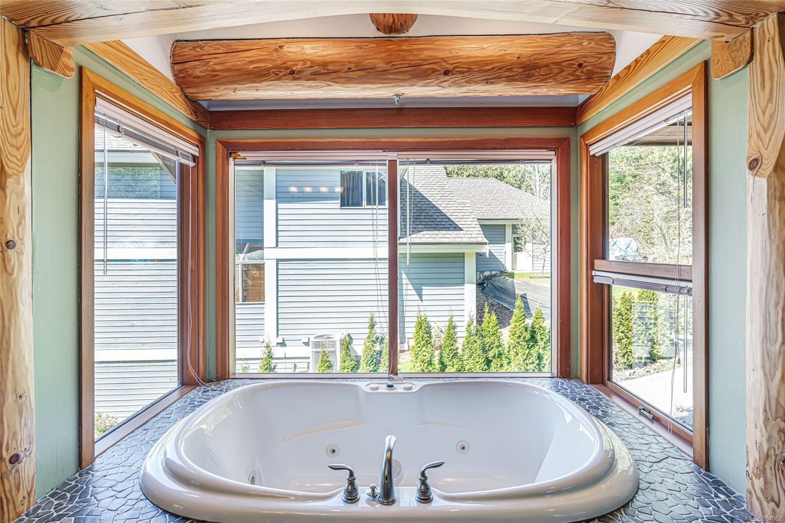 8412 Bloedel Dr, Port Alberni, BC