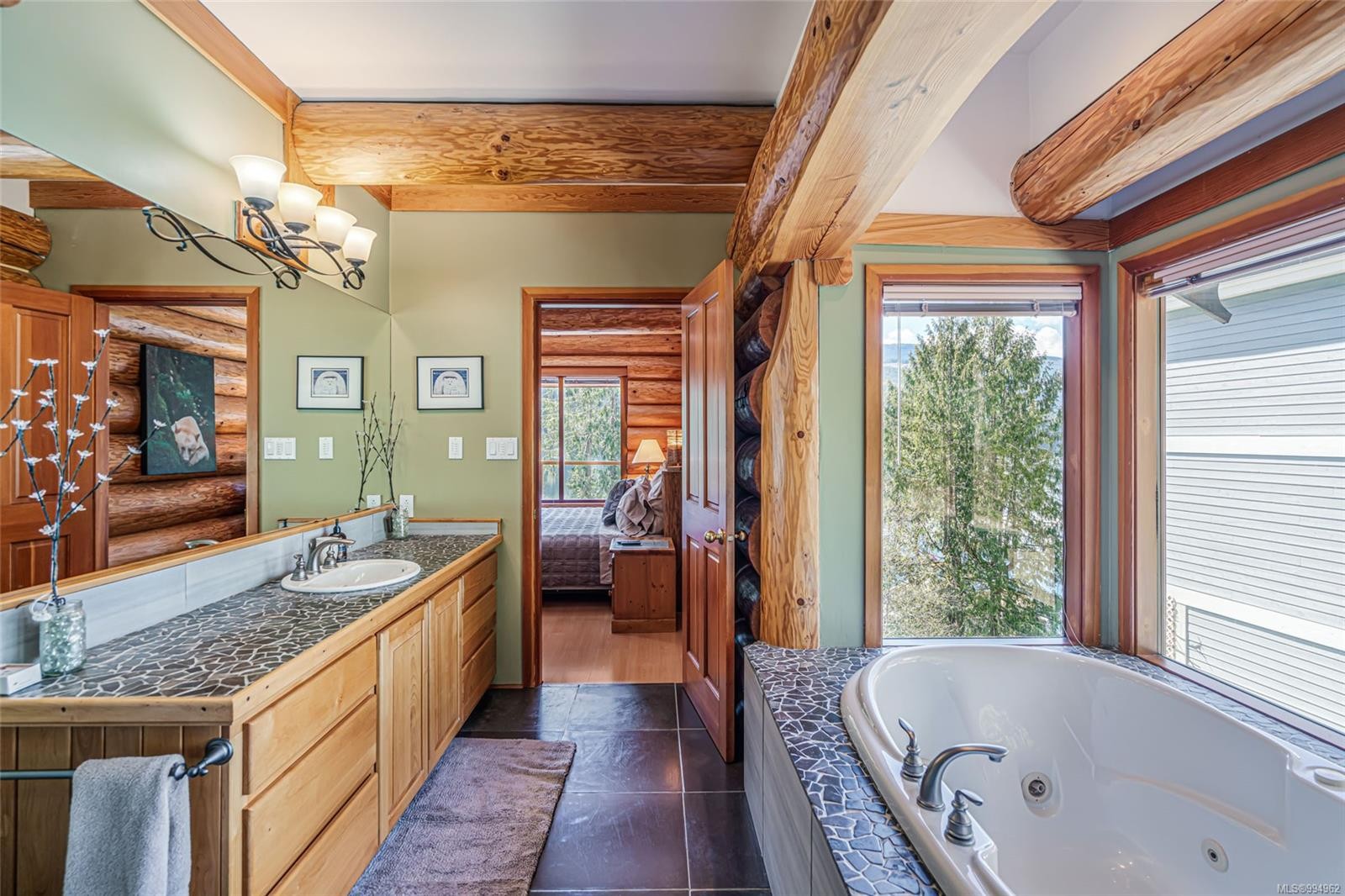 8412 Bloedel Dr, Port Alberni, BC