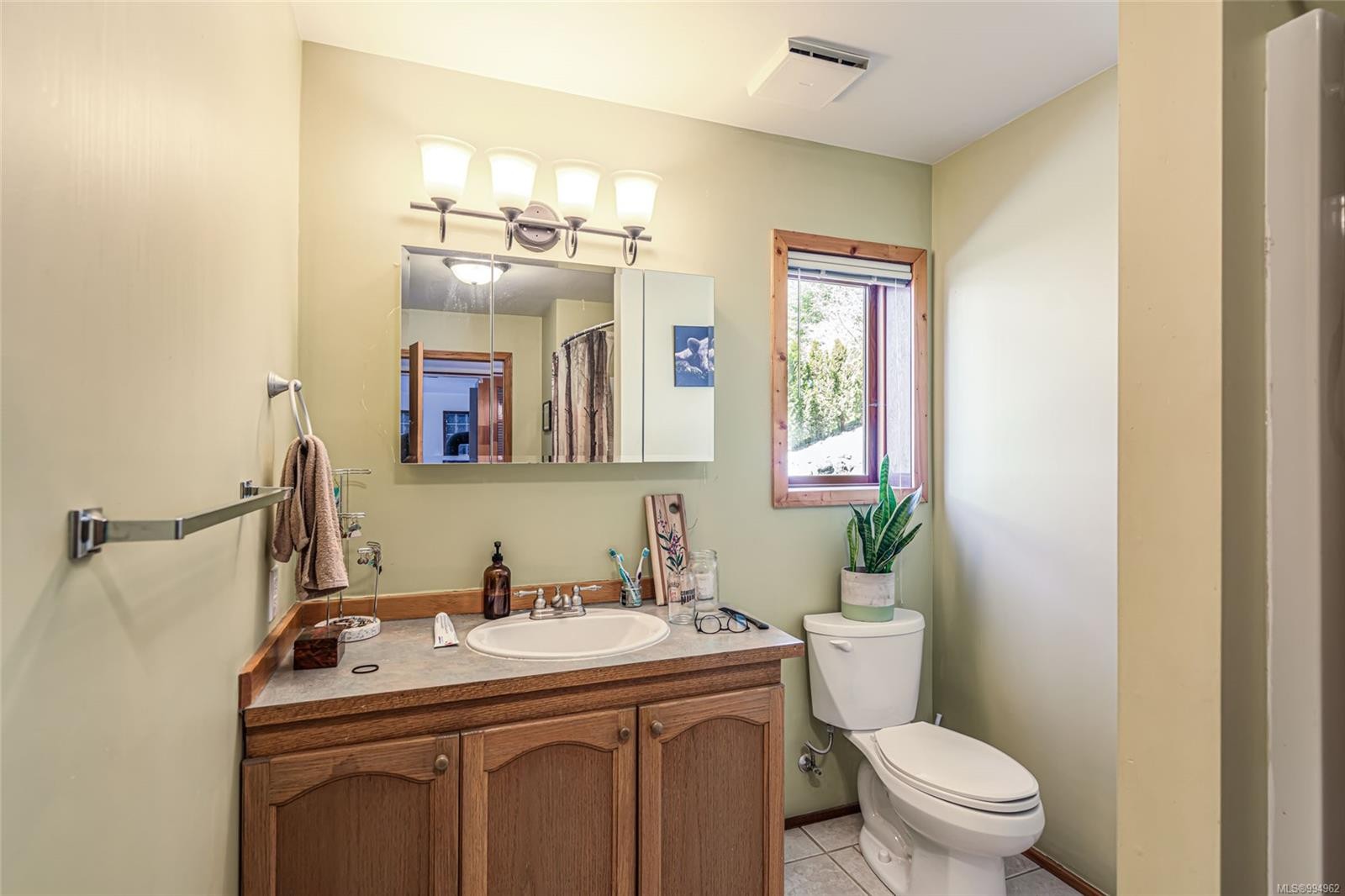 8412 Bloedel Dr, Port Alberni, BC