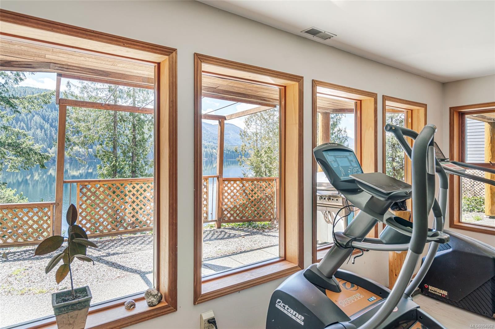 8412 Bloedel Dr, Port Alberni, BC