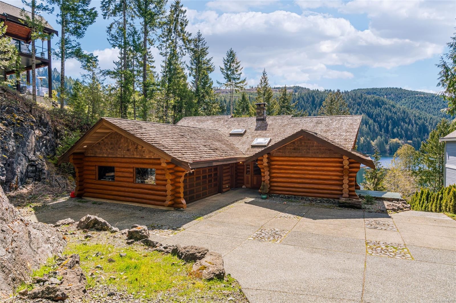 8412 Bloedel Dr, Port Alberni, BC