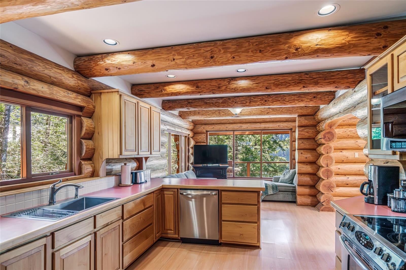 8412 Bloedel Dr, Port Alberni, BC