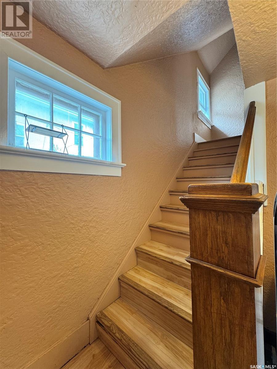 2416 14Th Avenue, Regina, SK