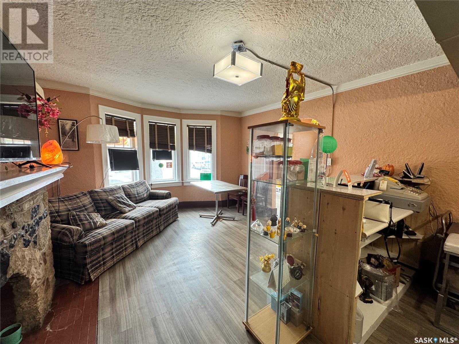 2416 14Th Avenue, Regina, SK