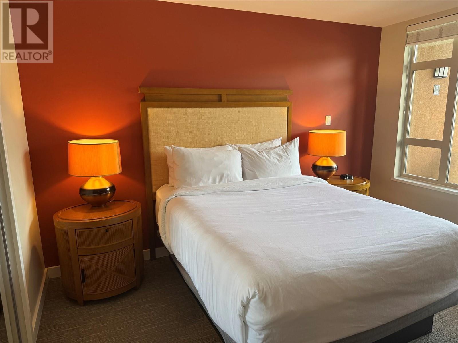 15 Park Place Unit# 212, Osoyoos, BC - Indoor Photo Showing Bedroom