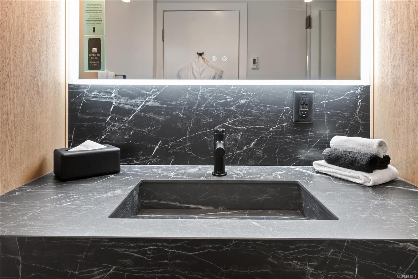 2202-596 Marine Dr, Ucluelet, BC - Indoor Photo Showing Kitchen With Double Sink