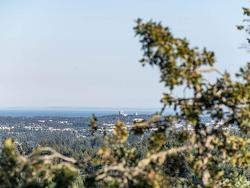 3020 WESTRIDGE Pl Highlands, BC V9C 1C8