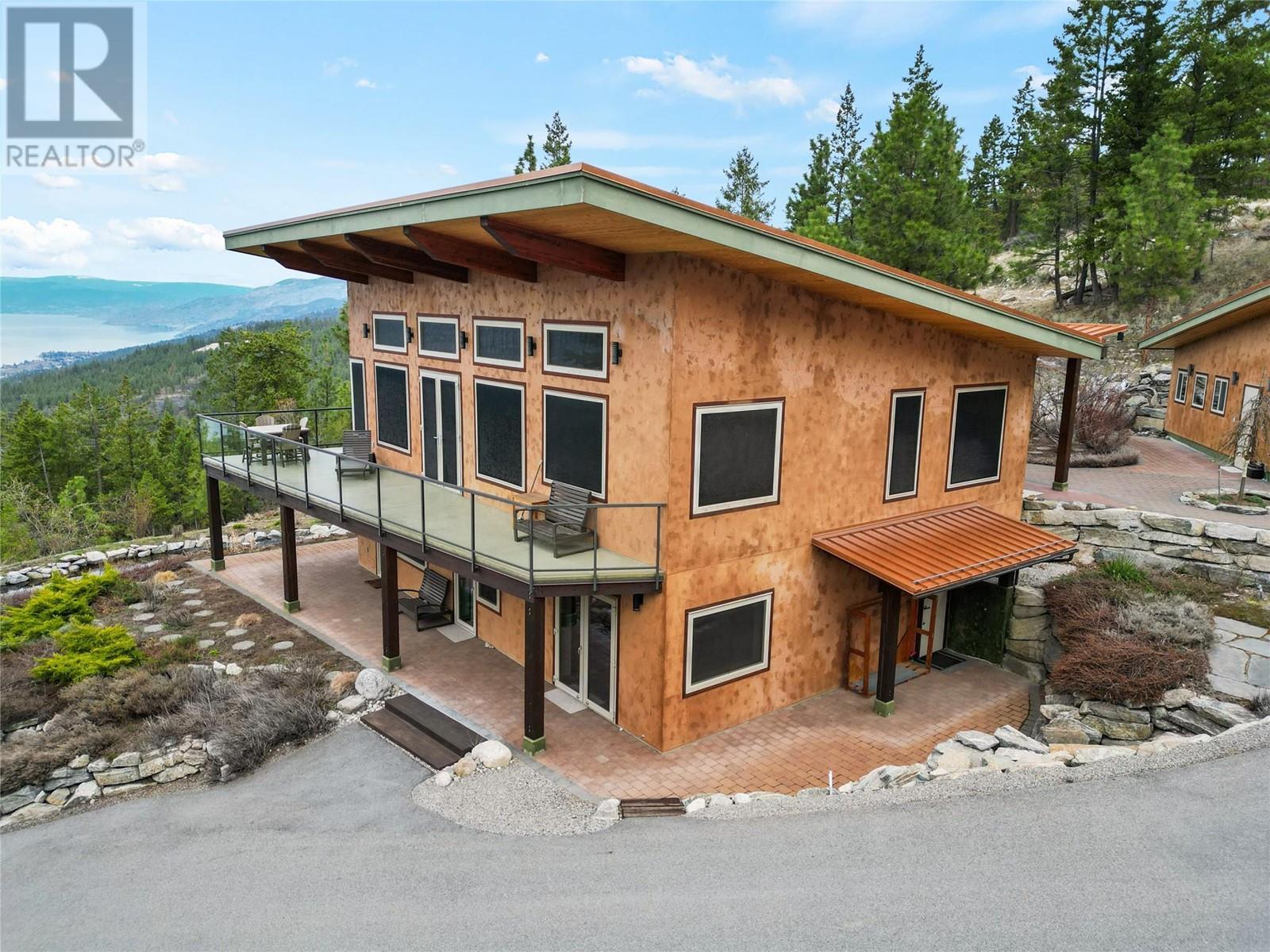 102 Vista Place, Penticton, BC - Outdoor