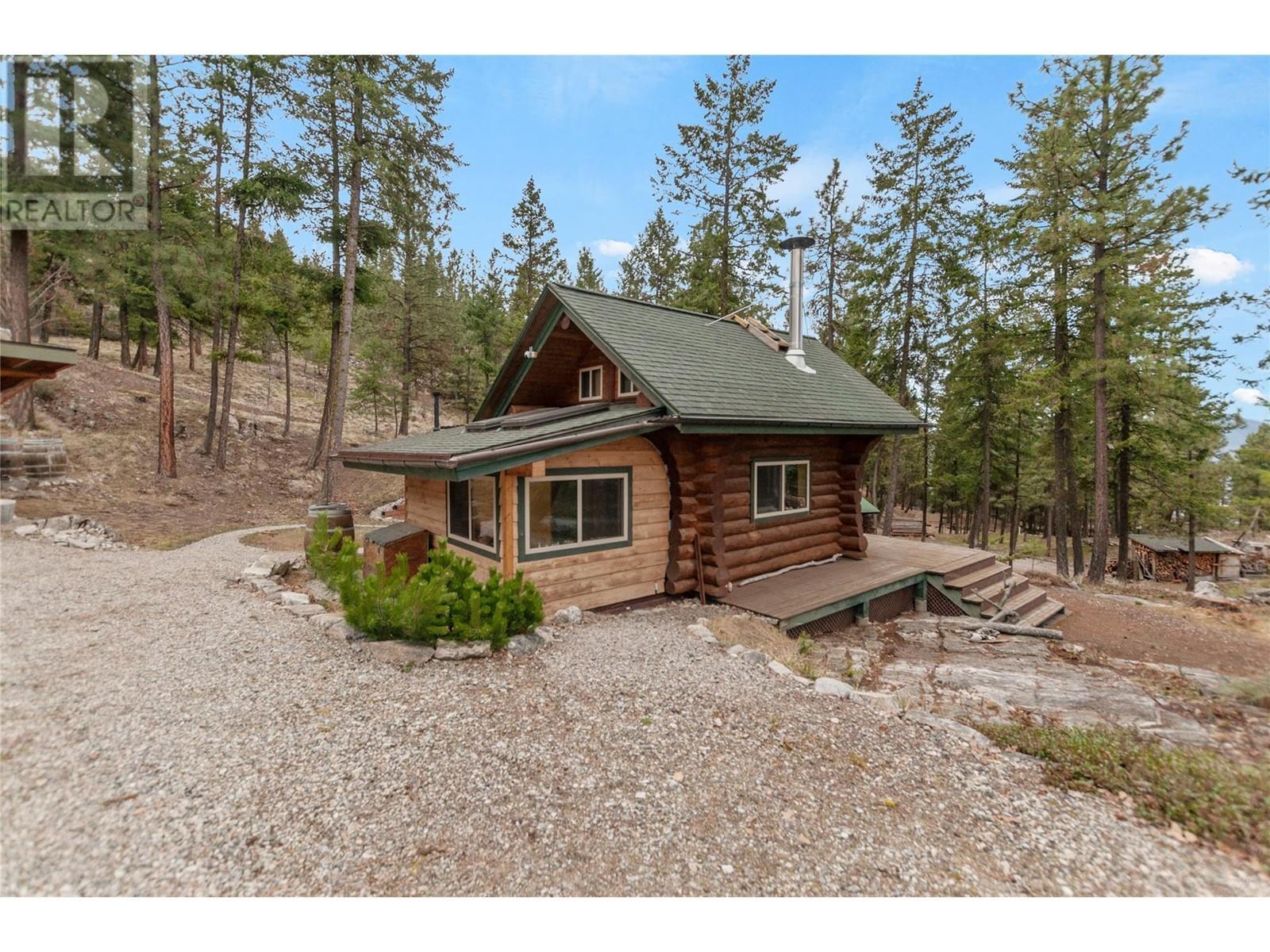 102 Vista Place, Penticton, BC - Outdoor