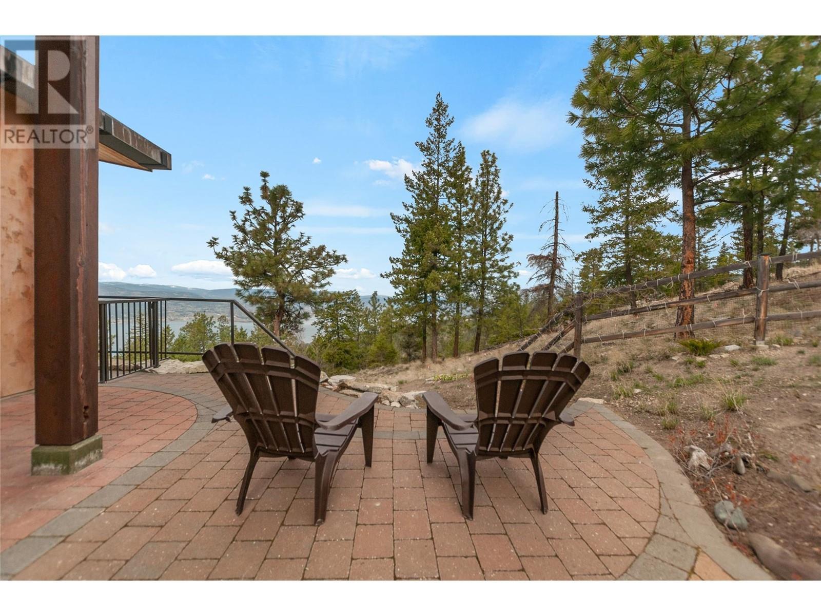 102 Vista Place, Penticton, BC - Outdoor