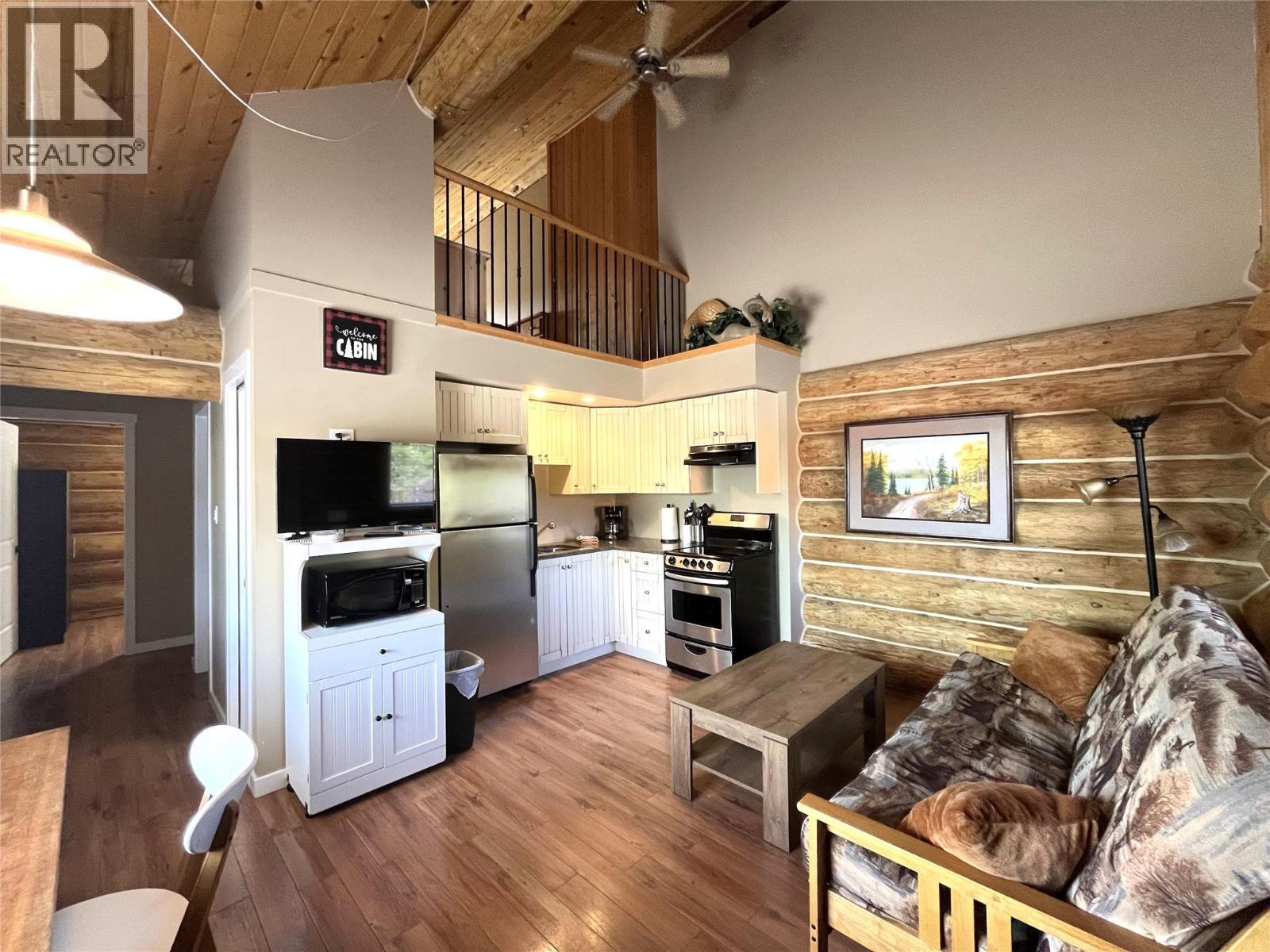 5485 Lac Le Jeune Road Unit# 17/18, Kamloops, BC - Indoor Photo Showing Kitchen