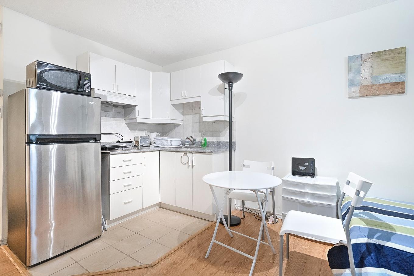 Cuisine - 103-3480 Rue Simpson, Montréal (Ville-Marie), QC