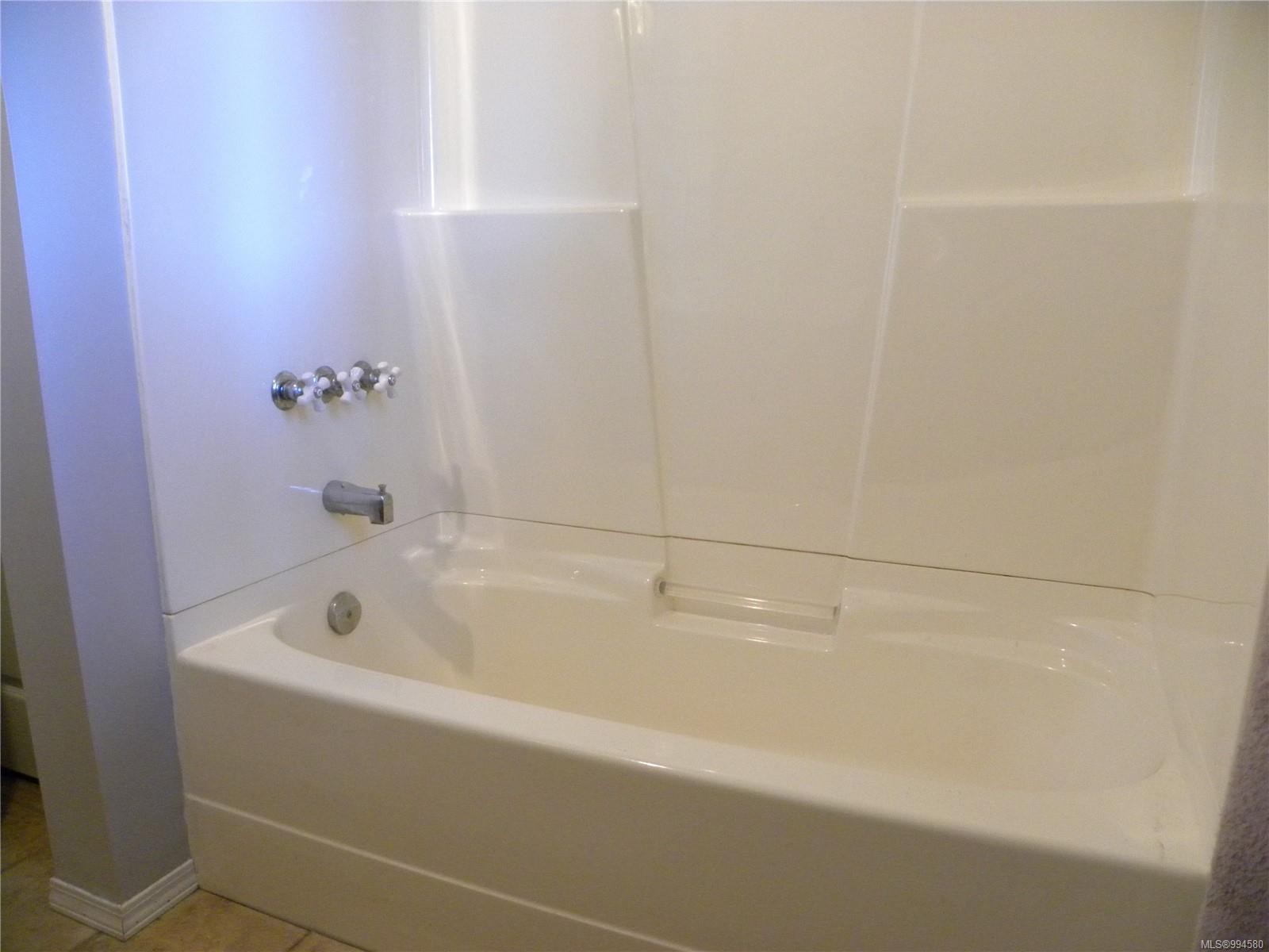 2 Spring Bay Rd, Lasqueti Island, BC