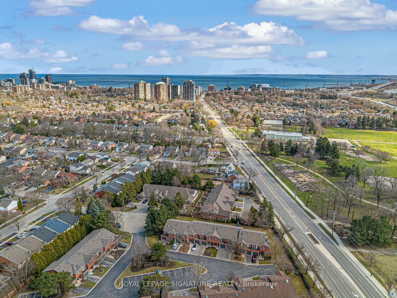 749 Maple Avenue, Burlington, ON - Outdoor With Body Of Water With View