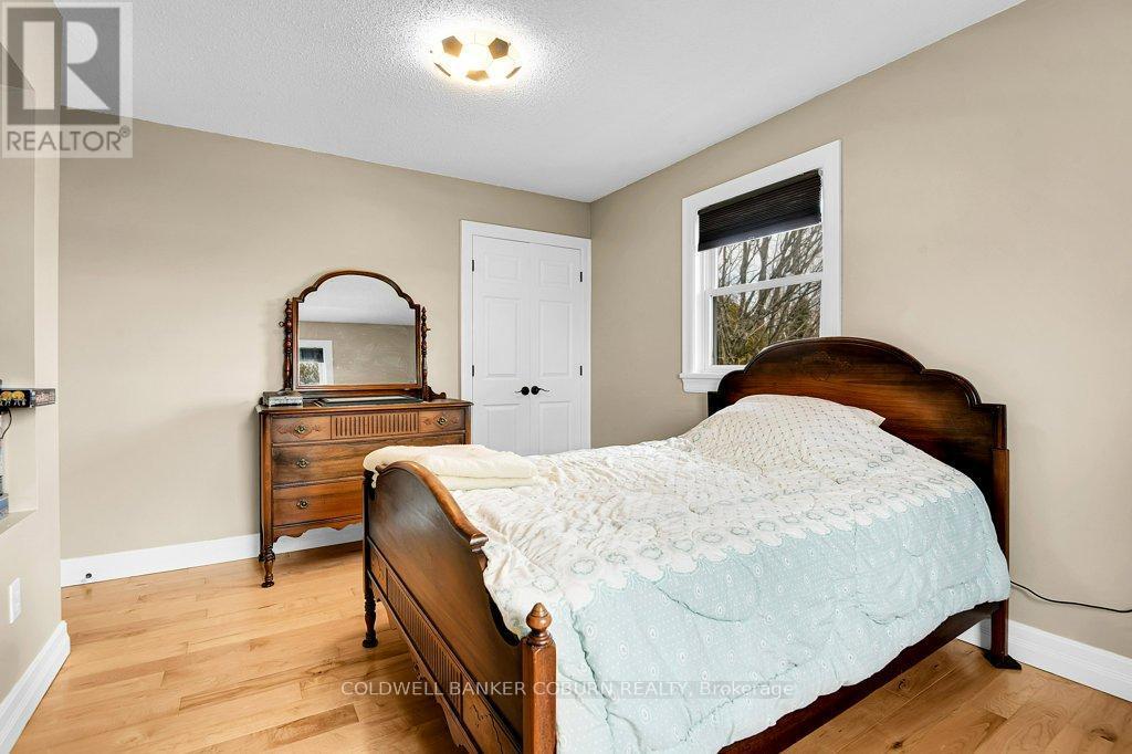 11391 Lakeshore Drive, South Dundas, ON - Indoor Photo Showing Bedroom