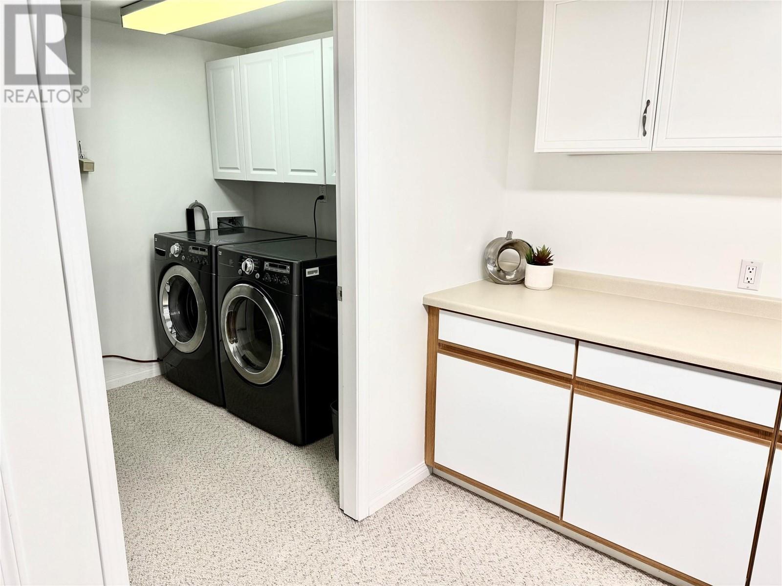 7115 Tronson Road, Vernon, BC - Indoor Photo Showing Laundry Room