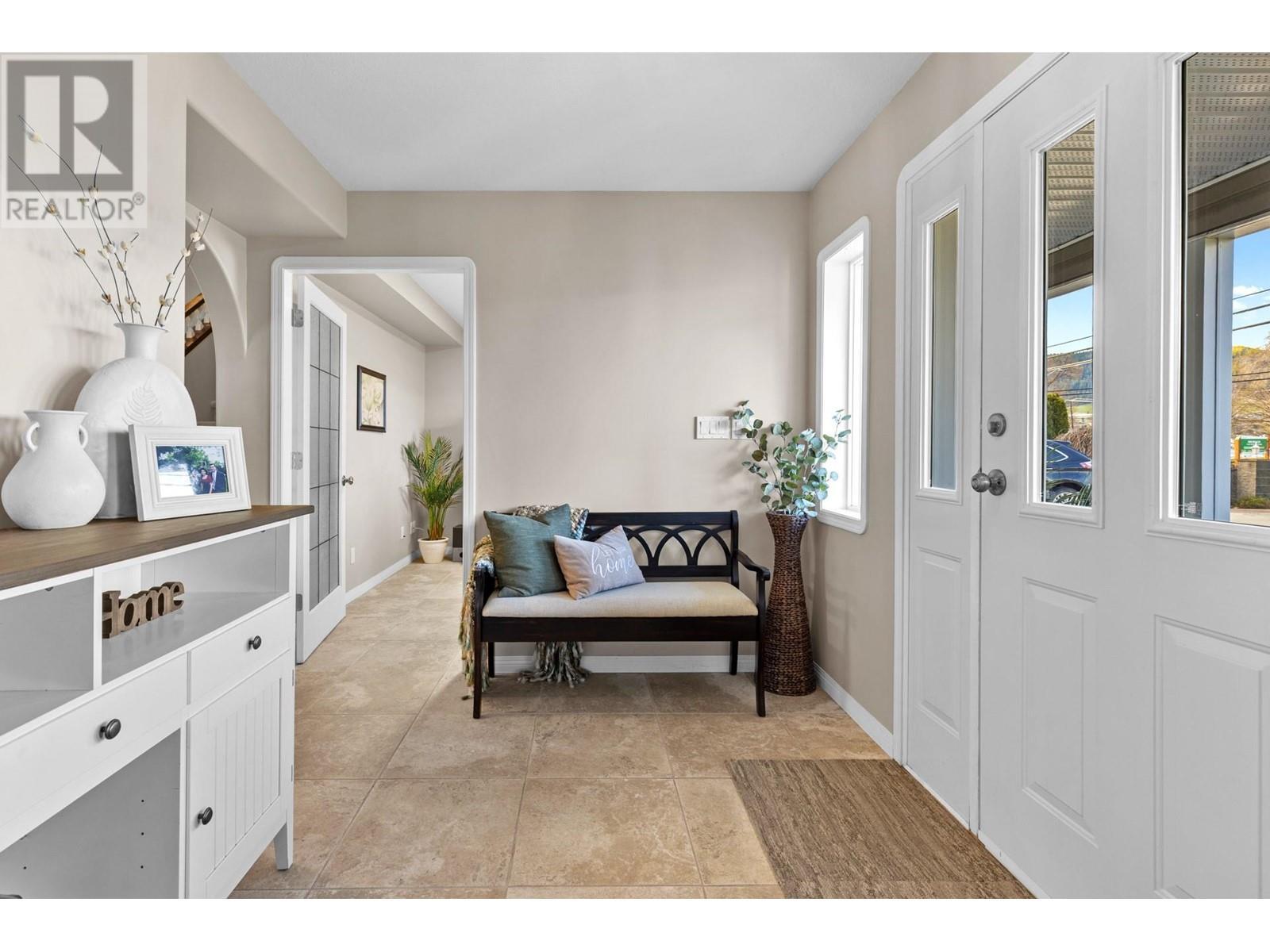 7115 Tronson Road, Vernon, BC - Indoor Photo Showing Other Room