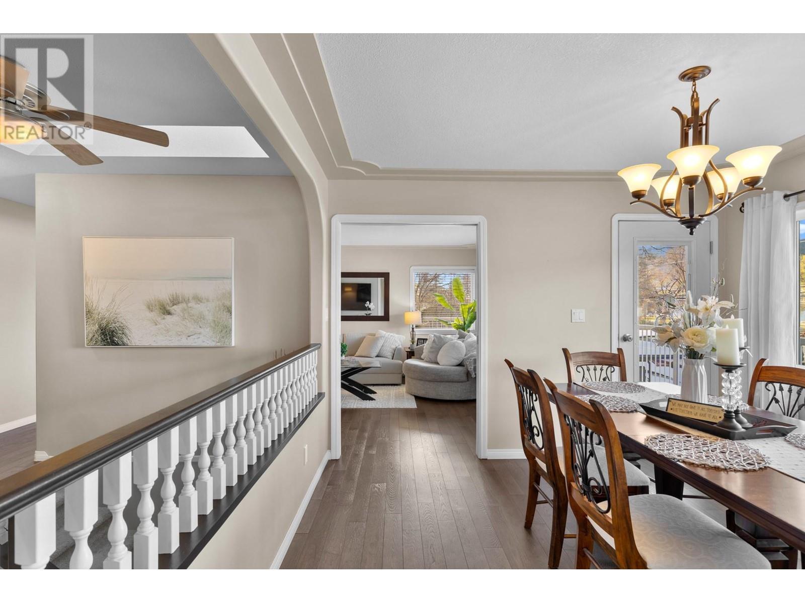 7115 Tronson Road, Vernon, BC - Indoor Photo Showing Dining Room