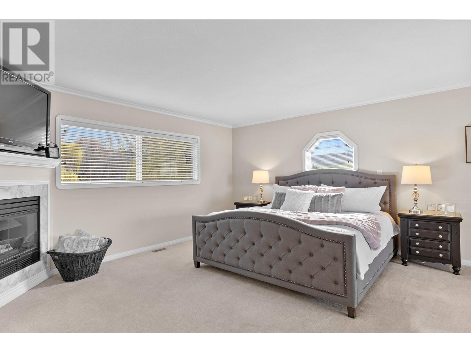 7115 Tronson Road, Vernon, BC - Indoor Photo Showing Bedroom