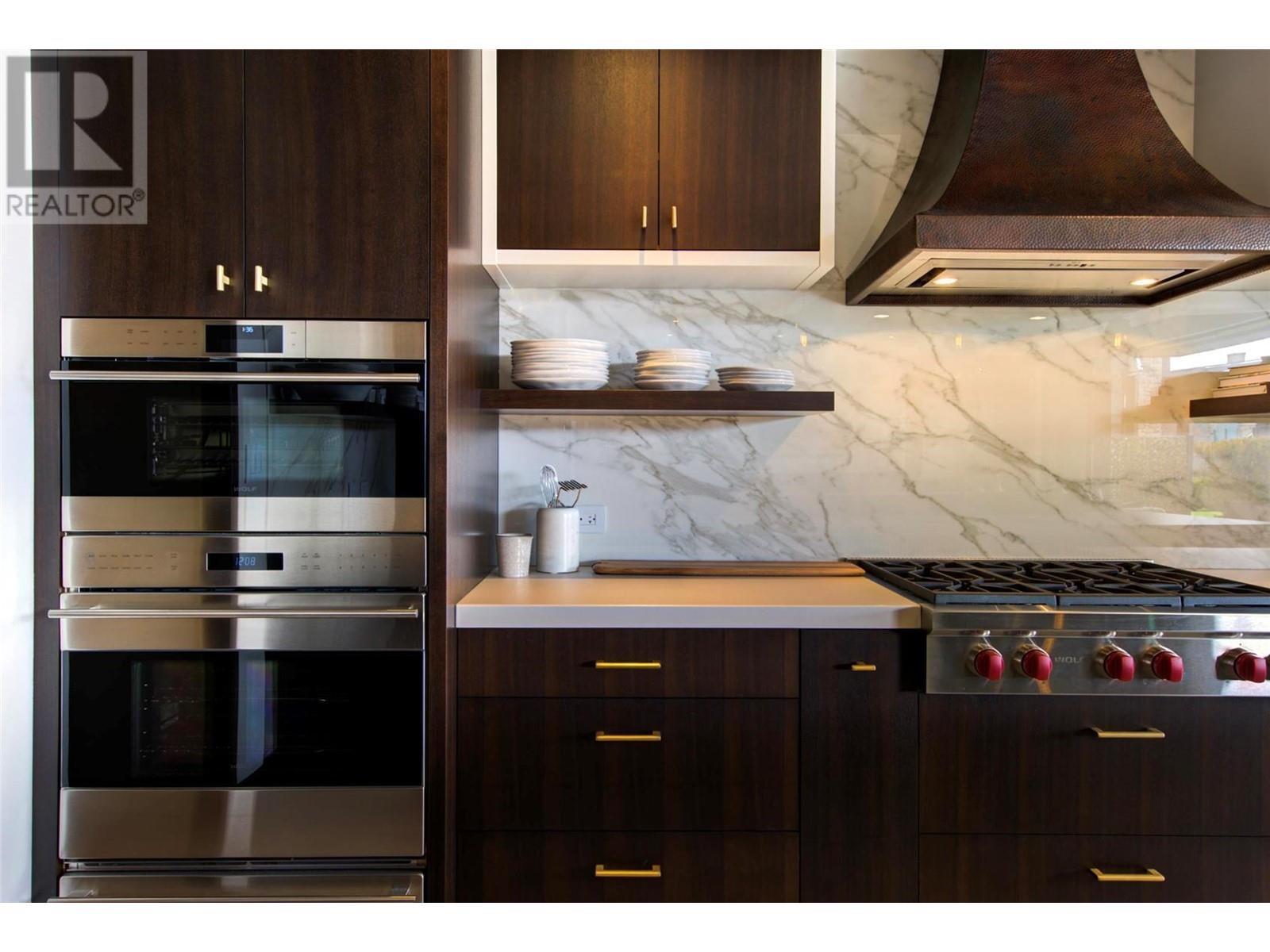 3745 West Bay Road Unit# 14, West Kelowna, BC - Indoor Photo Showing Kitchen