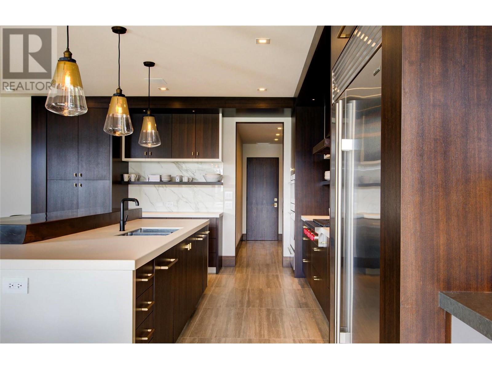 3745 West Bay Road Unit# 14, West Kelowna, BC - Indoor Photo Showing Kitchen