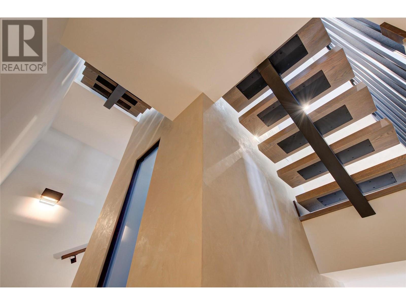 3745 West Bay Road Unit# 14, West Kelowna, BC - Indoor Photo Showing Other Room