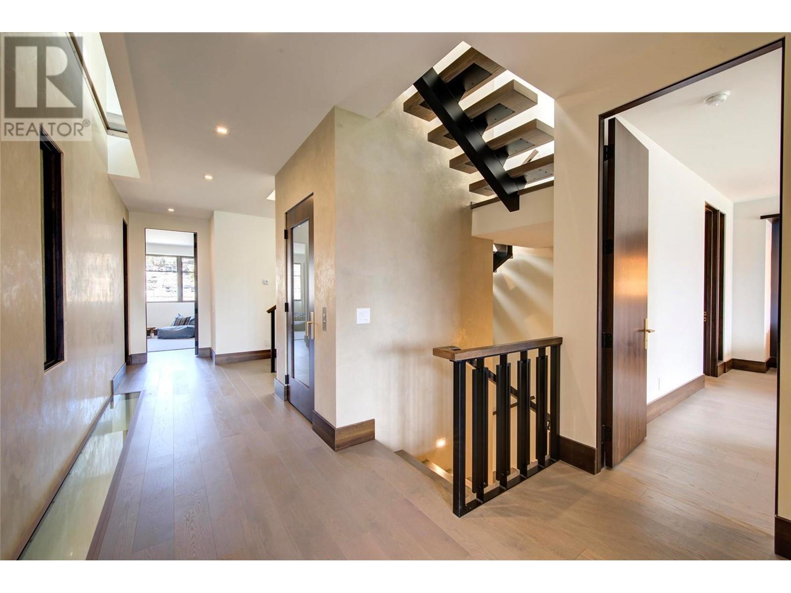 3745 West Bay Road Unit# 14, West Kelowna, BC - Indoor Photo Showing Other Room