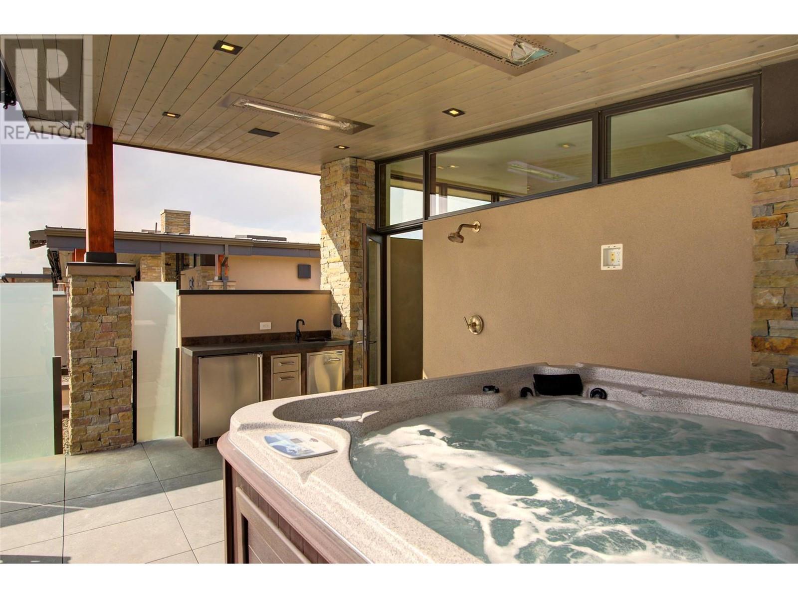 3745 West Bay Road Unit# 14, West Kelowna, BC - Outdoor With Exterior