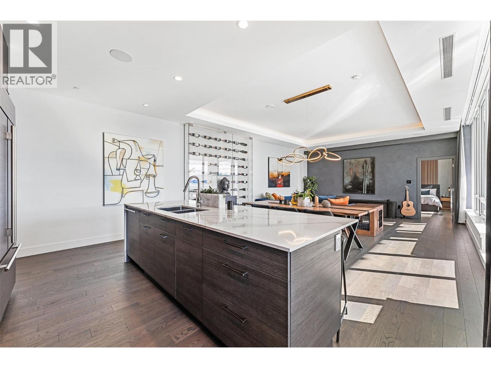 1191 Sunset Drive Unit# 3302, Kelowna, BC - Indoor Photo Showing Other Room