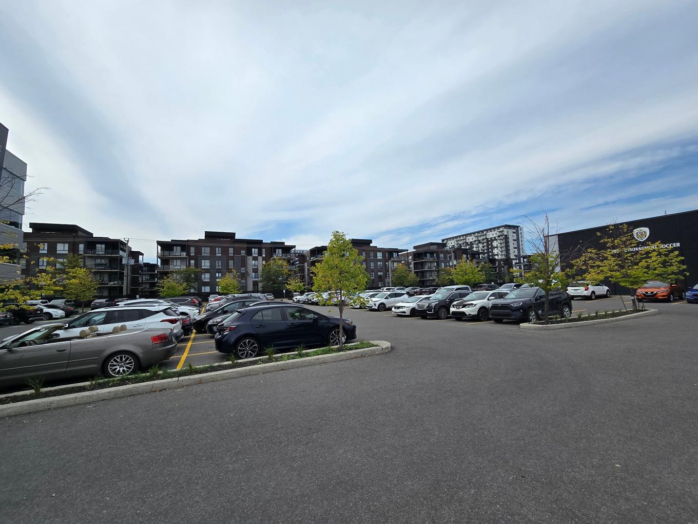 Parking - 230-11800 Rue De Chaumont, Mirabel, QC - Outdoor With View
