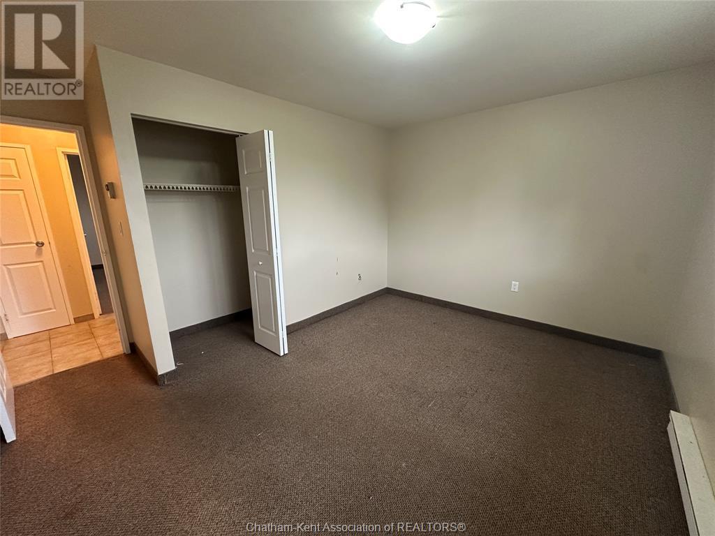 9 Sarah Crescent Unit# 303, Chatham, ON - Indoor Photo Showing Other Room