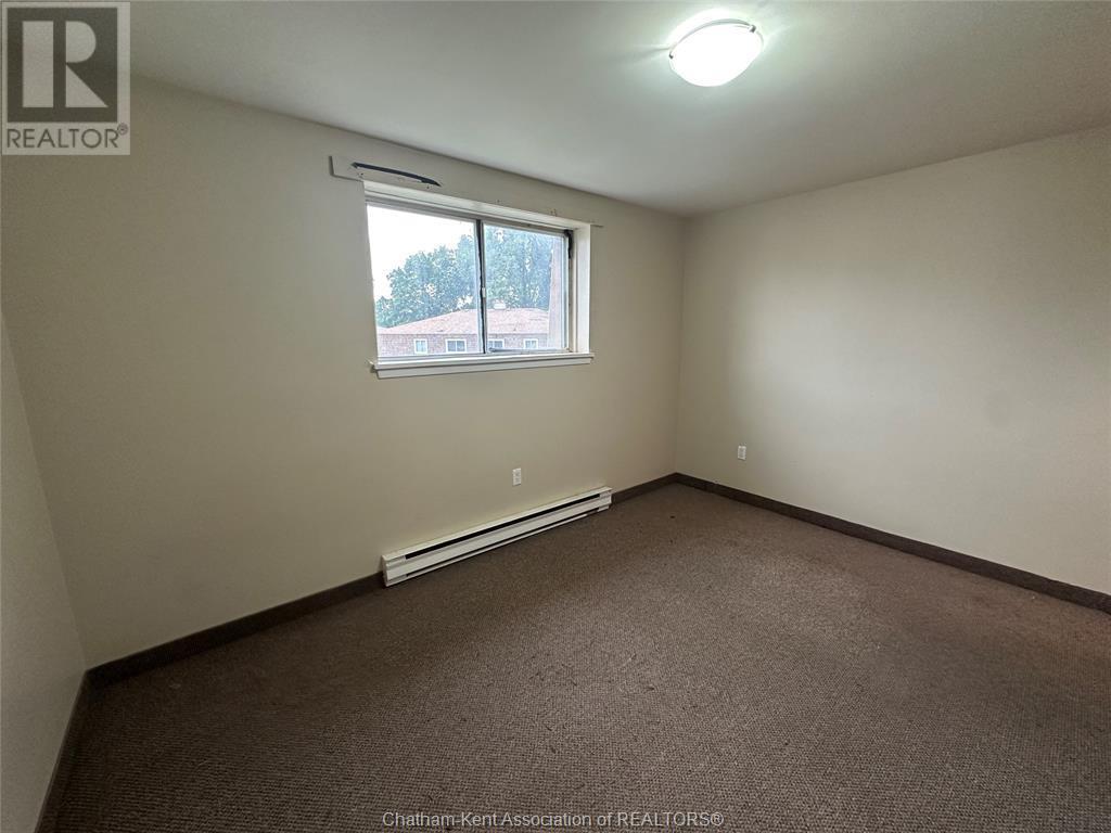 9 Sarah Crescent Unit# 303, Chatham, ON - Indoor Photo Showing Other Room