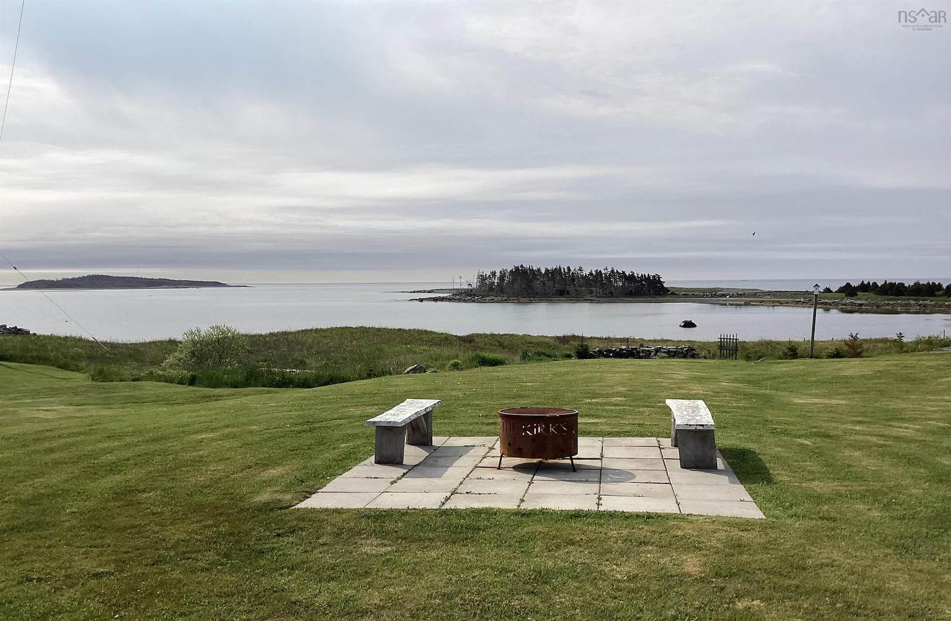 18 Harbourview Drive, Port Bickerton, NS