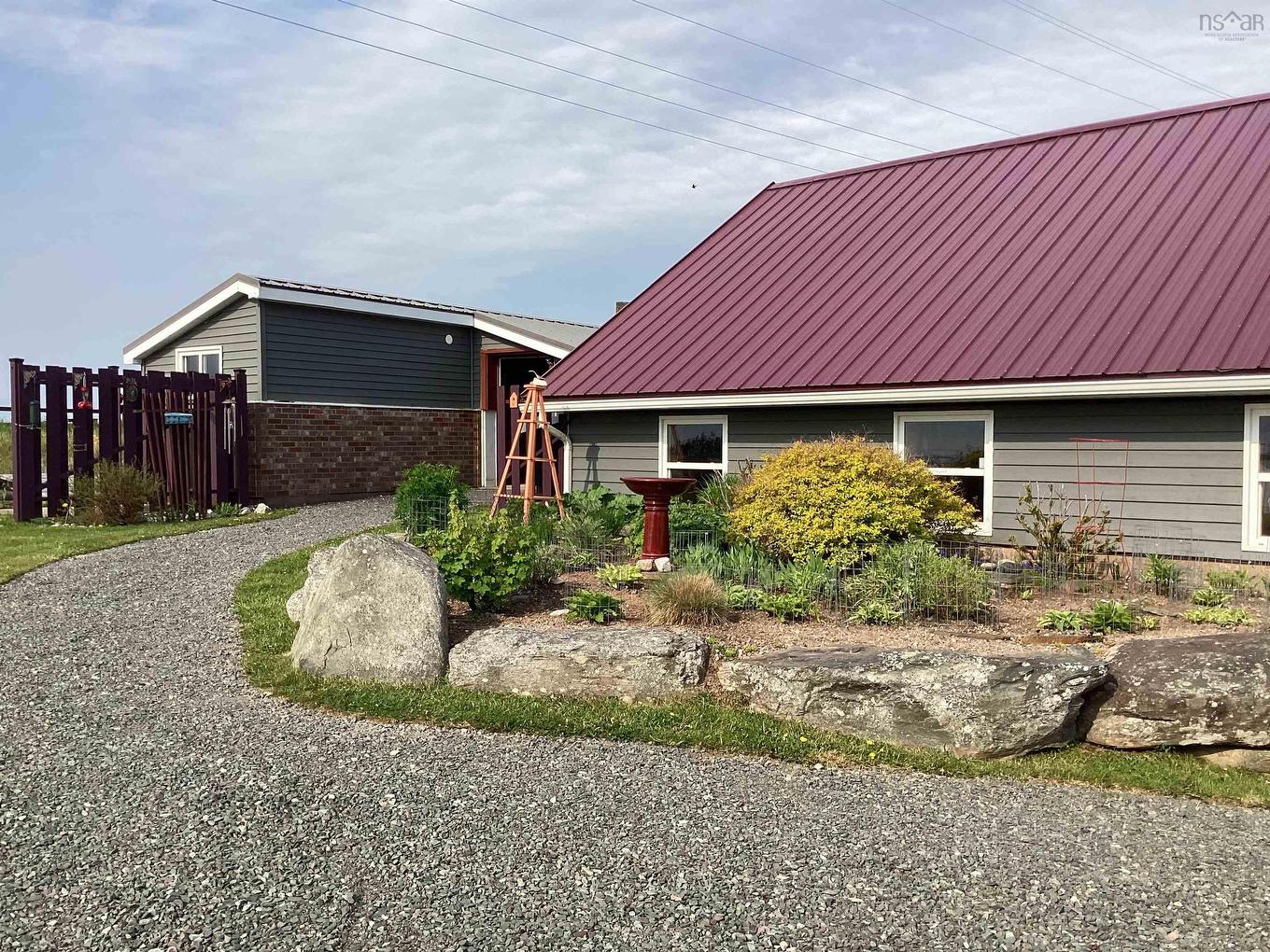 18 Harbourview Drive, Port Bickerton, NS